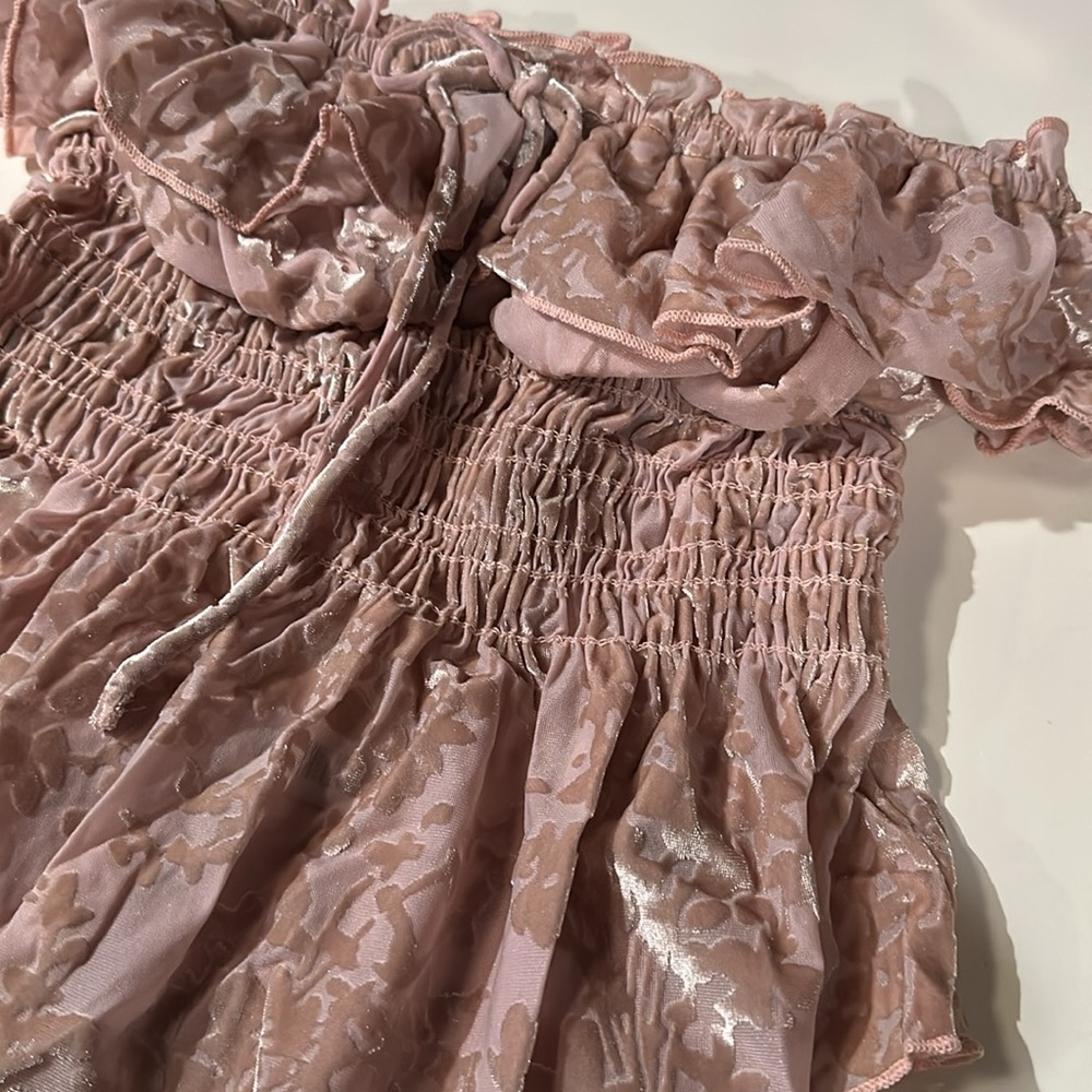 Urban Outfitters Velvet Ruffle Peplum Tube Top - Picture 6 of 11